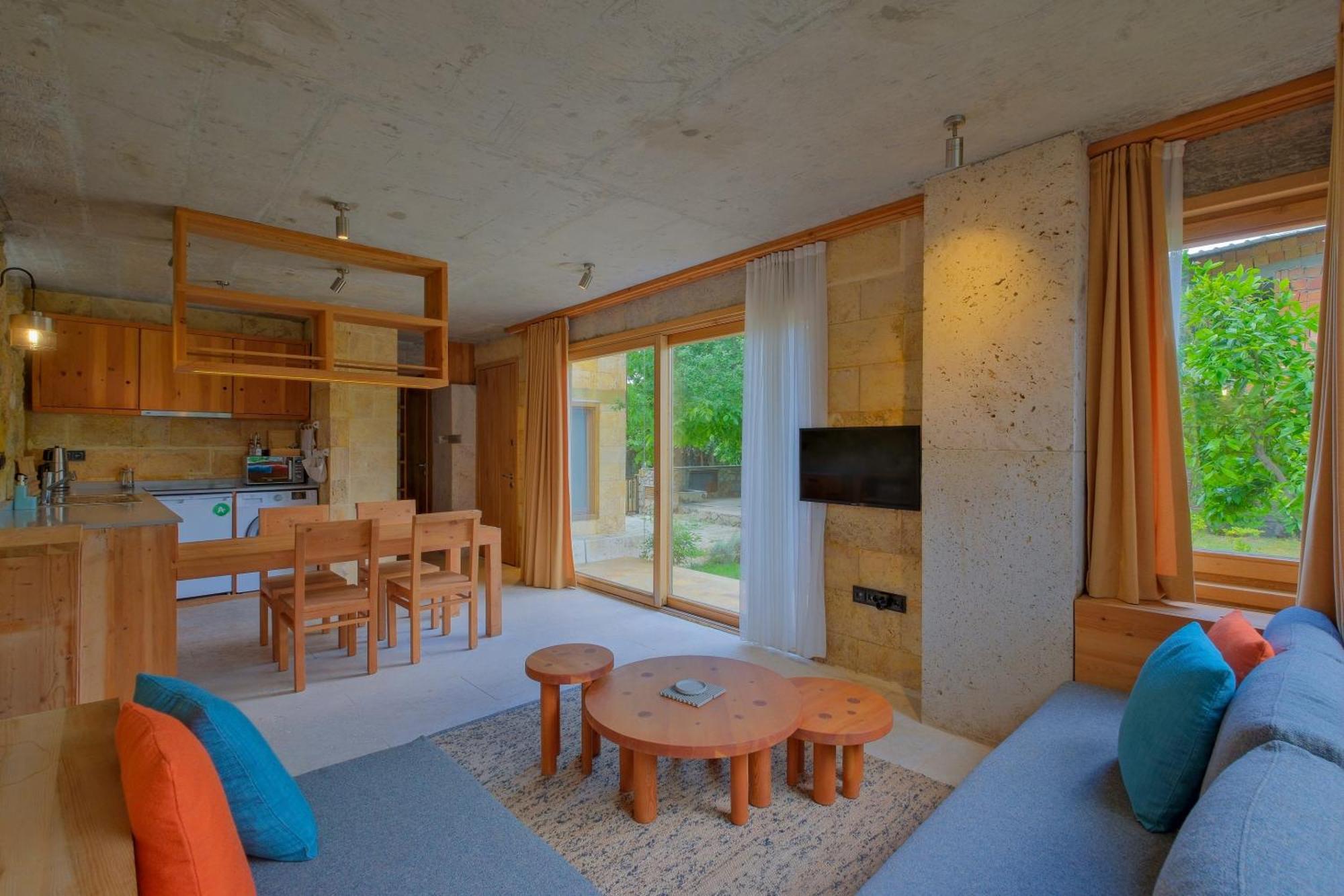 Uezuemlue Evleri Bed & Breakfast Fethiye