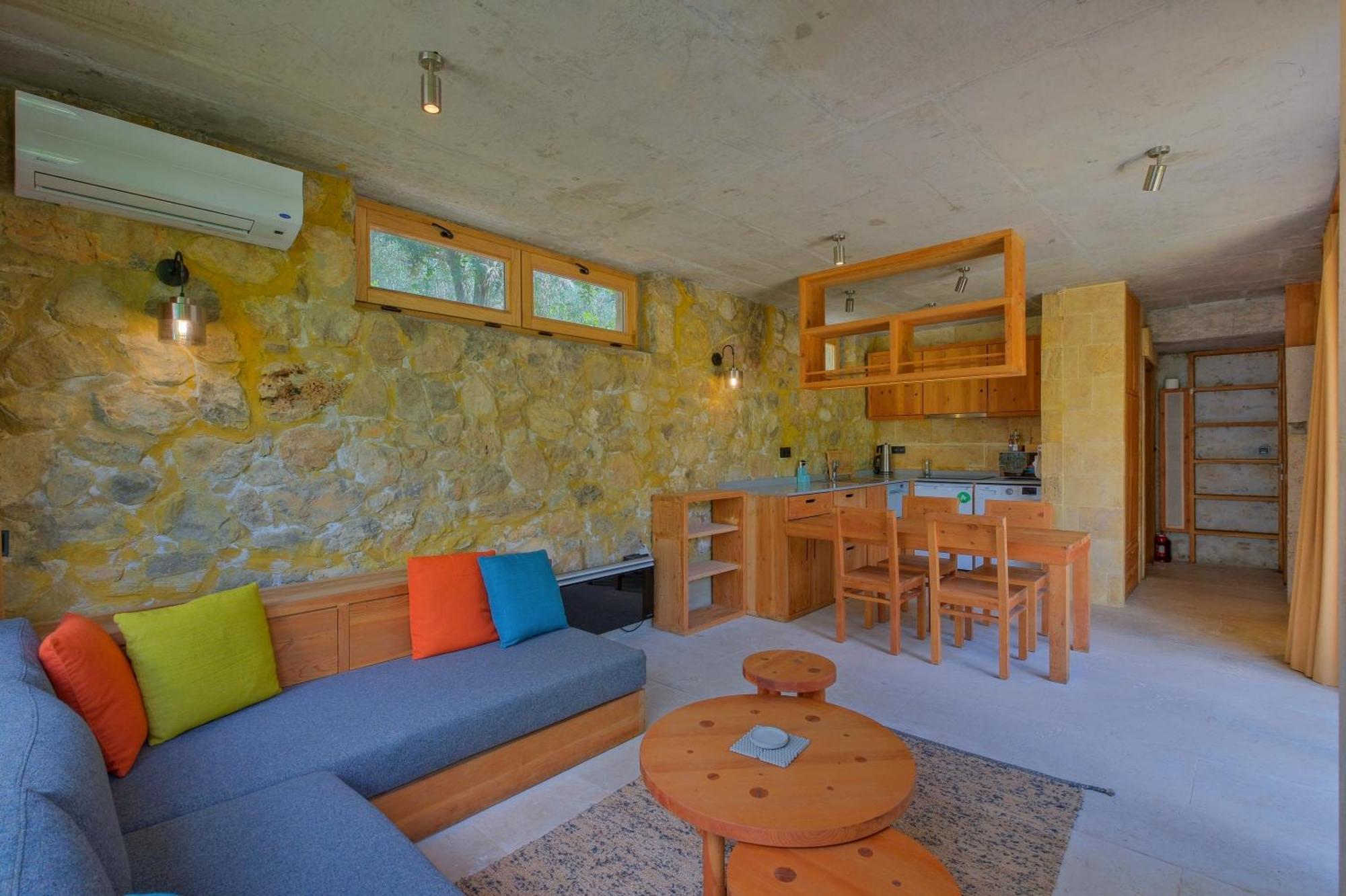Uezuemlue Evleri Bed & Breakfast