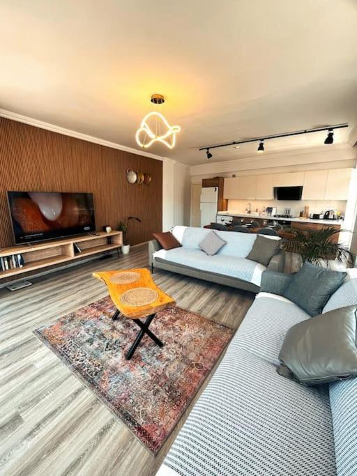 Apartment Luna House - Manzara, Jakuzi, 4 Yatak Odasi *