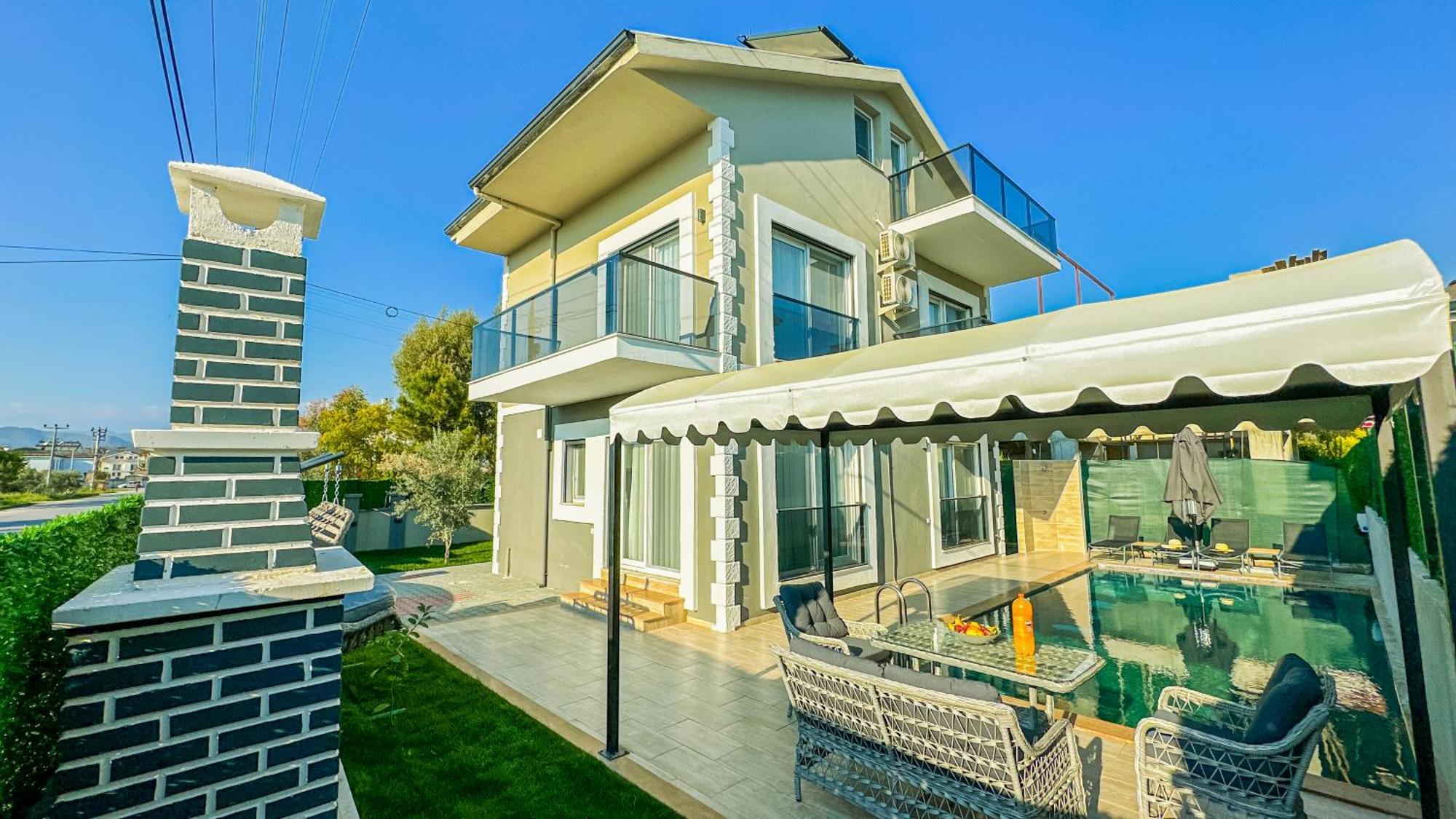 Goel Villalari Villa *
