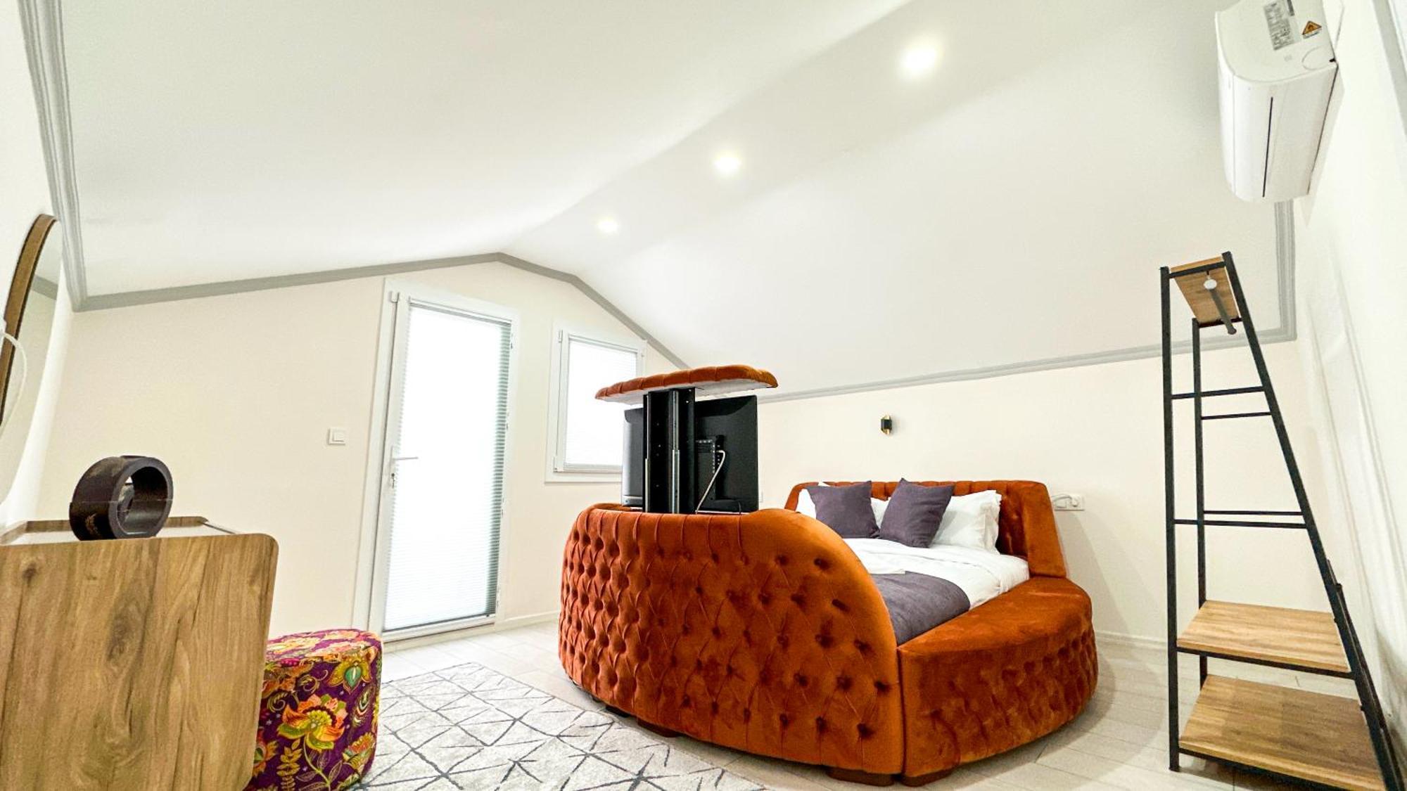Goel Villalari Villa *