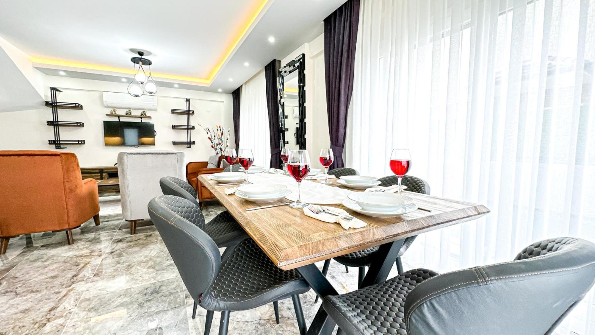 Goel Villalari Villa *