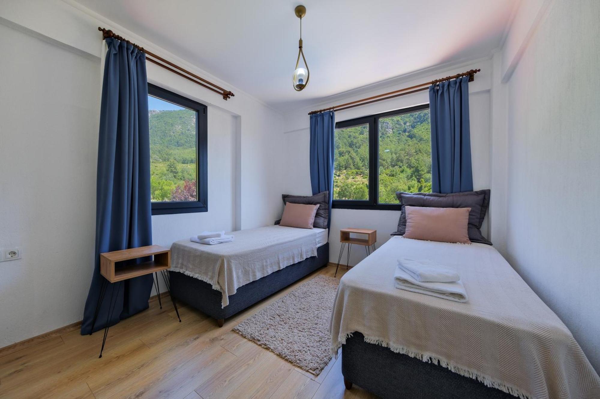 Villa Kizilbella 2, Lueks Havuzlu Korunakli Tas *