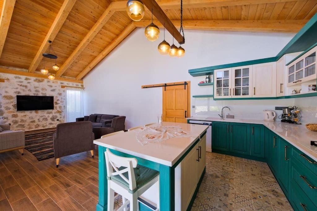 Sarnic Villa *