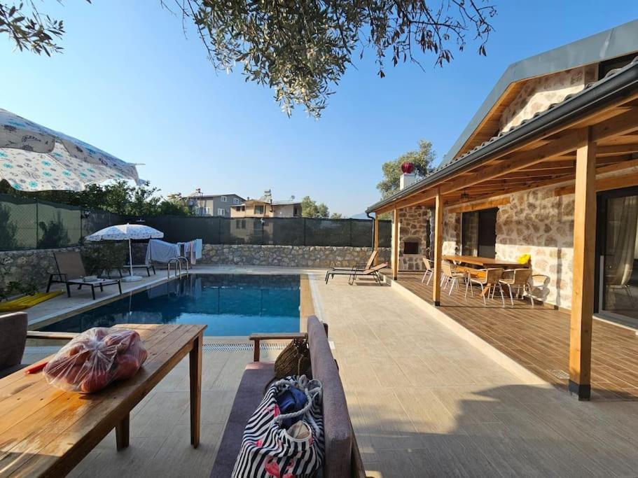 Sarnic Villa *