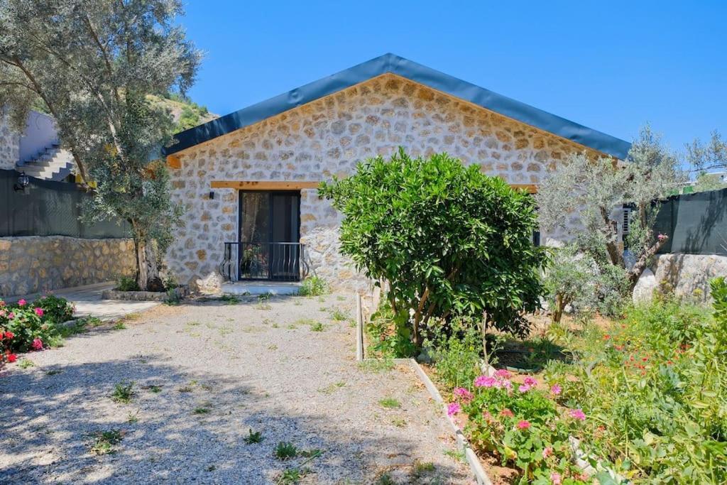 Sarnic Villa