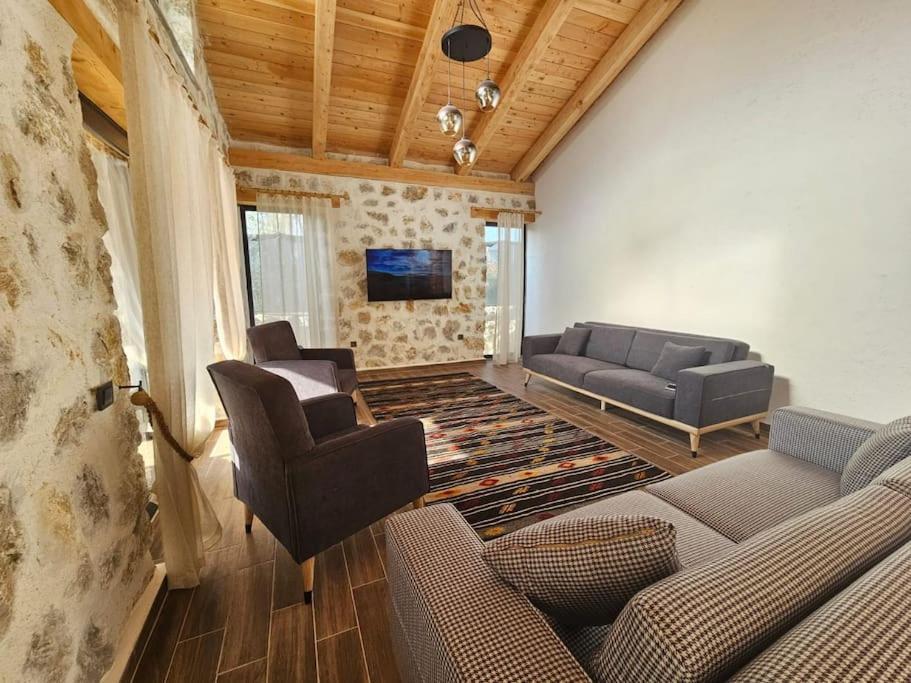 Villa Sarnic *