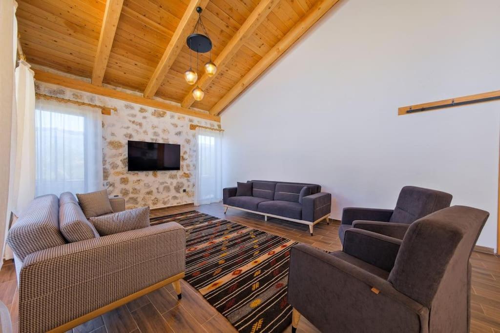 Sarnic Villa