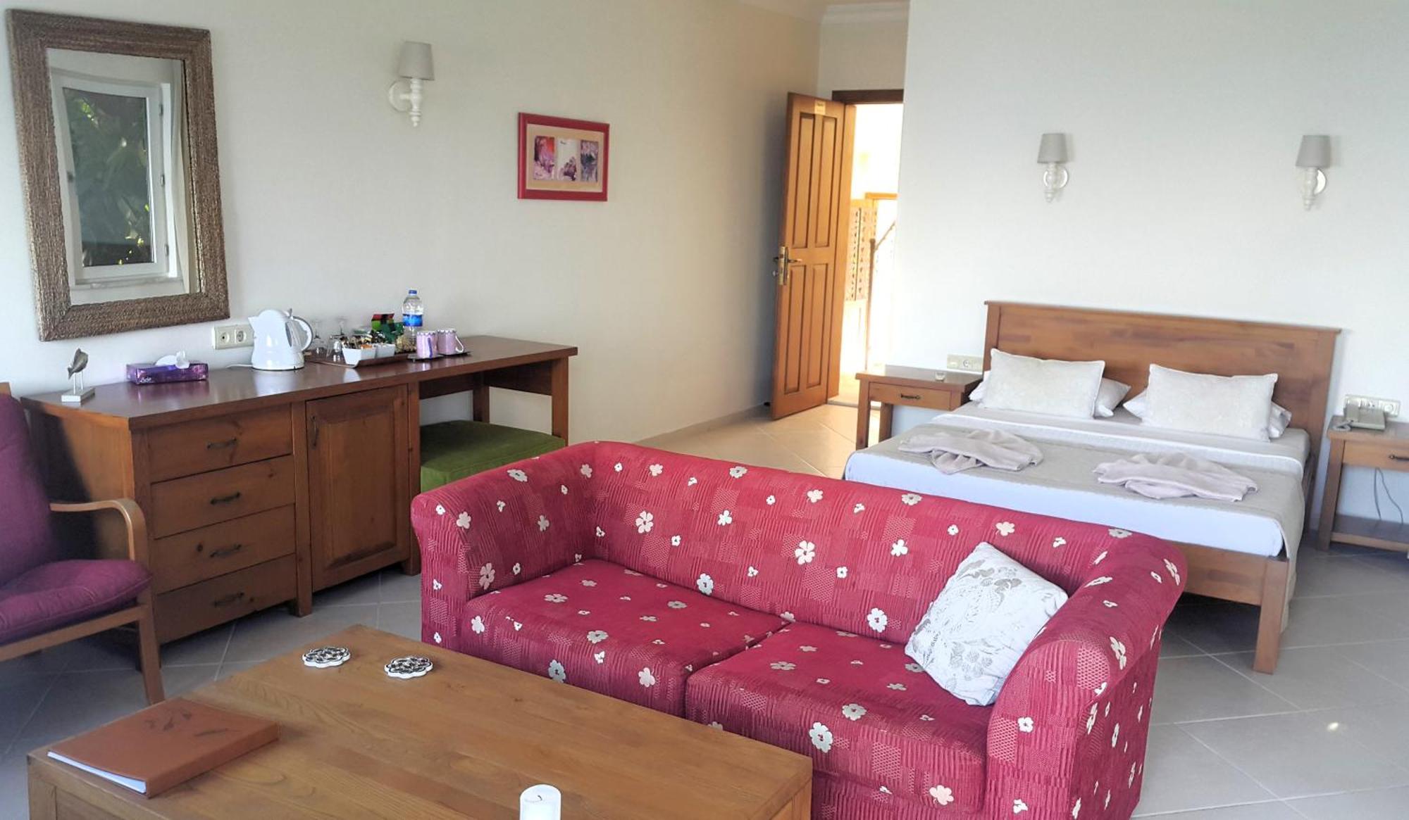Ece Sovalye Island Otel