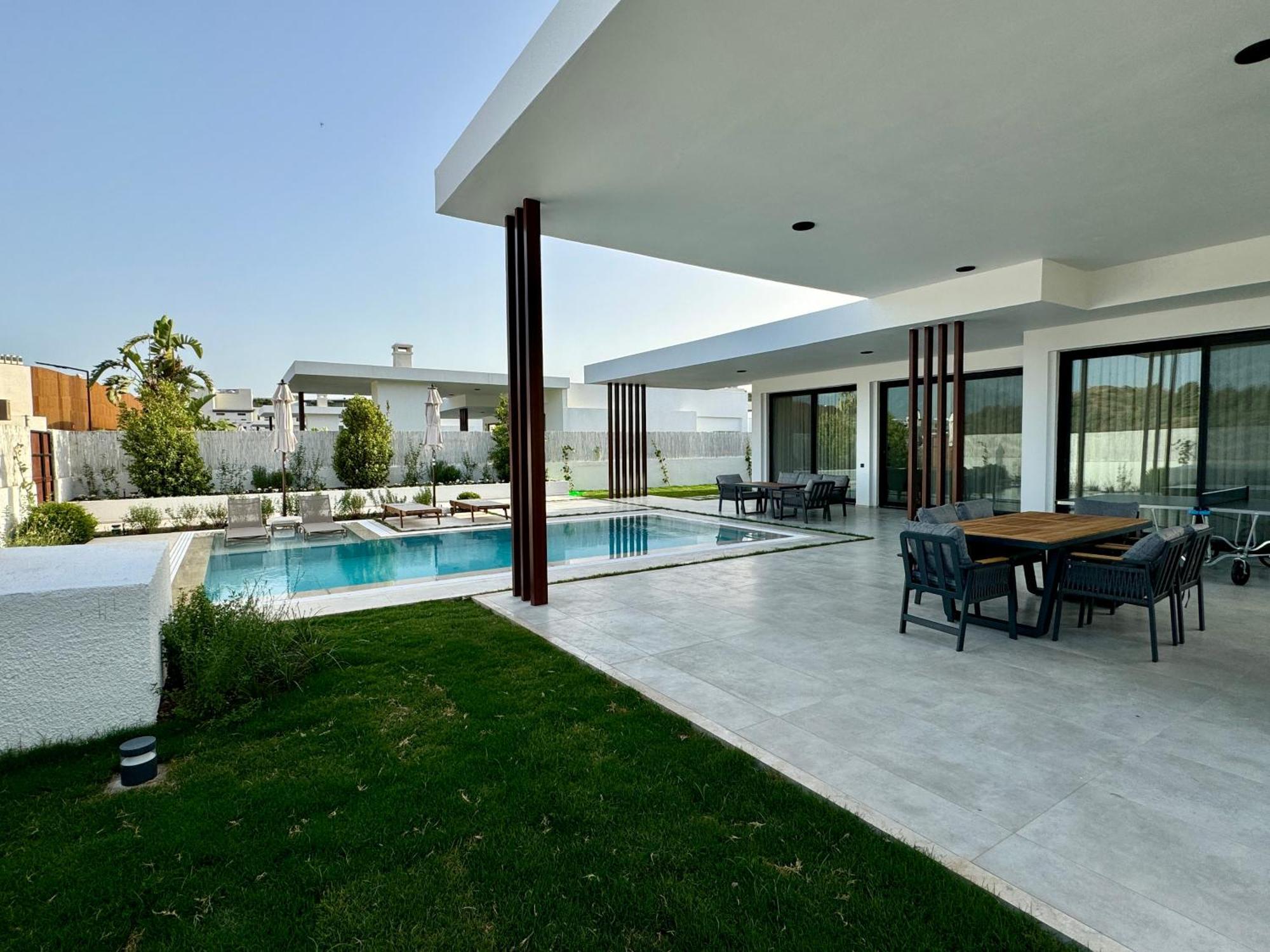 Ashta - Nora Villa