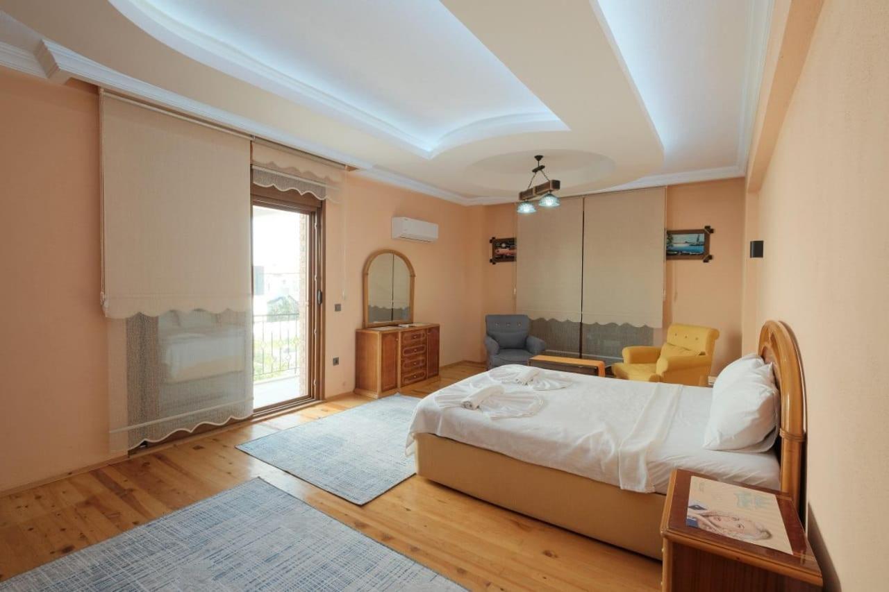 Villa Lueks Bahceli Oezel Havuzlu Fethiye