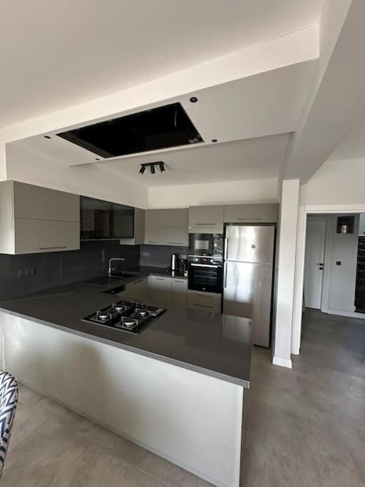 Venezia 4 Bedrooms *