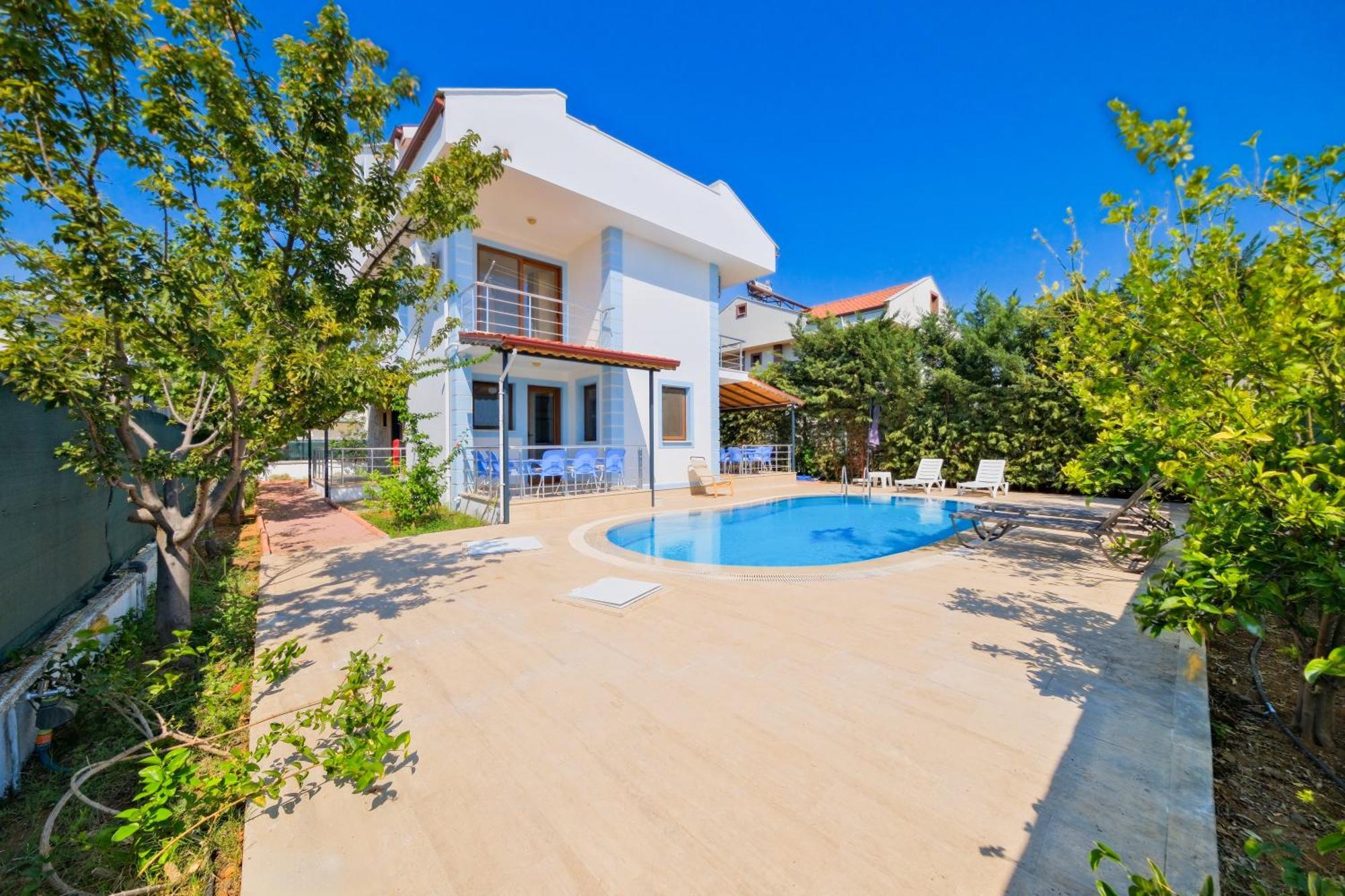 Talia Deniz Manzarali Villa *
