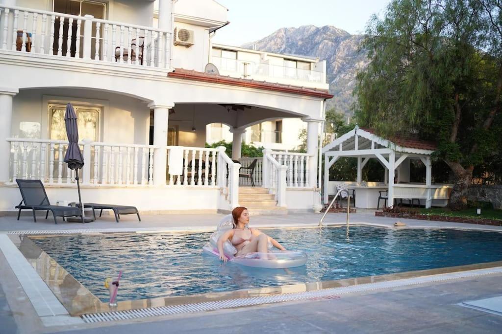 Villa Derin Su *