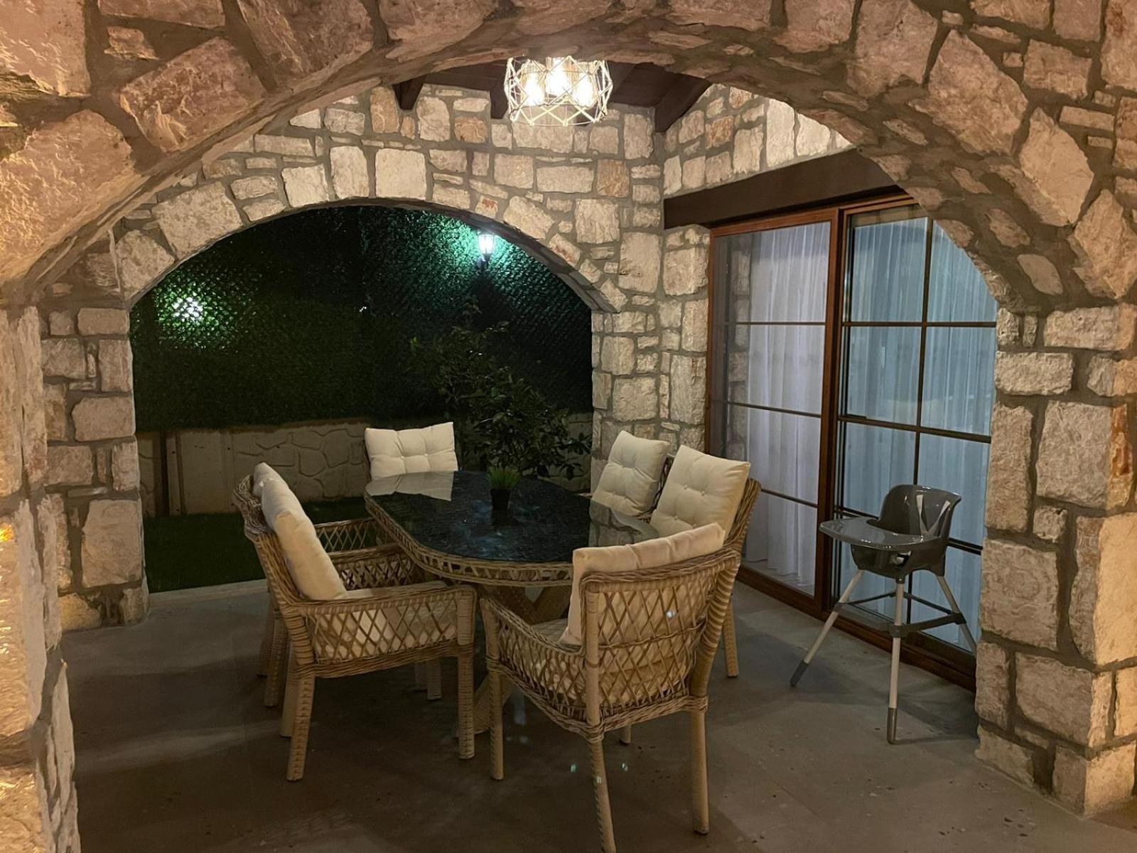 Villa Guelyali Konaklari *