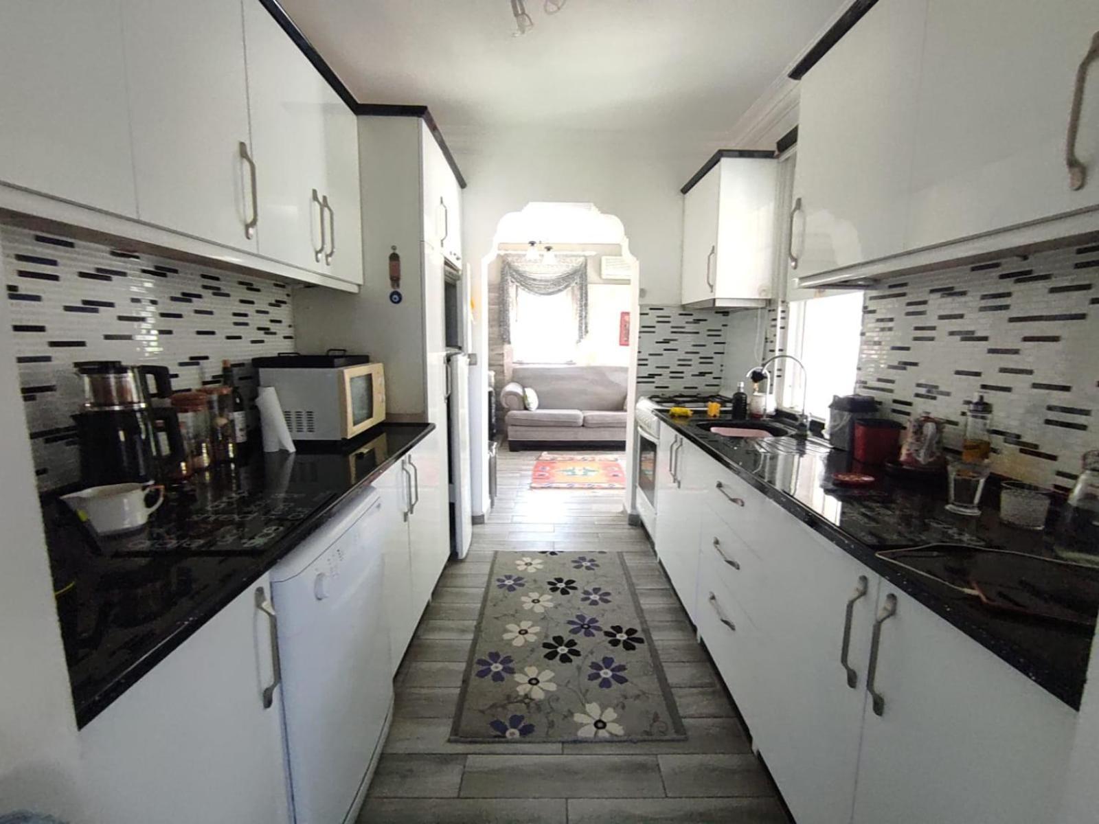 Havuzlu Beyaz Villa Fethiye