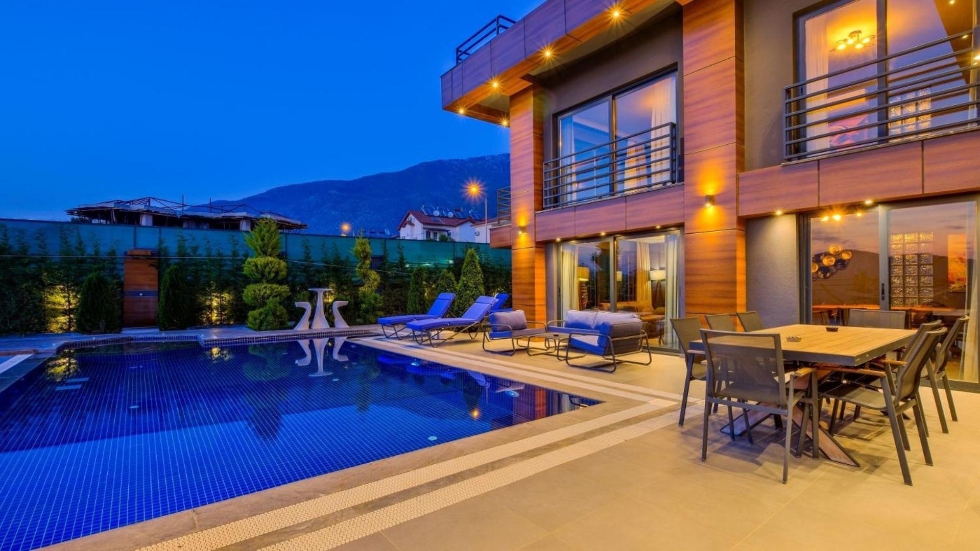 Oludeniz 4 Bedroom 4979 Villa Fethiye