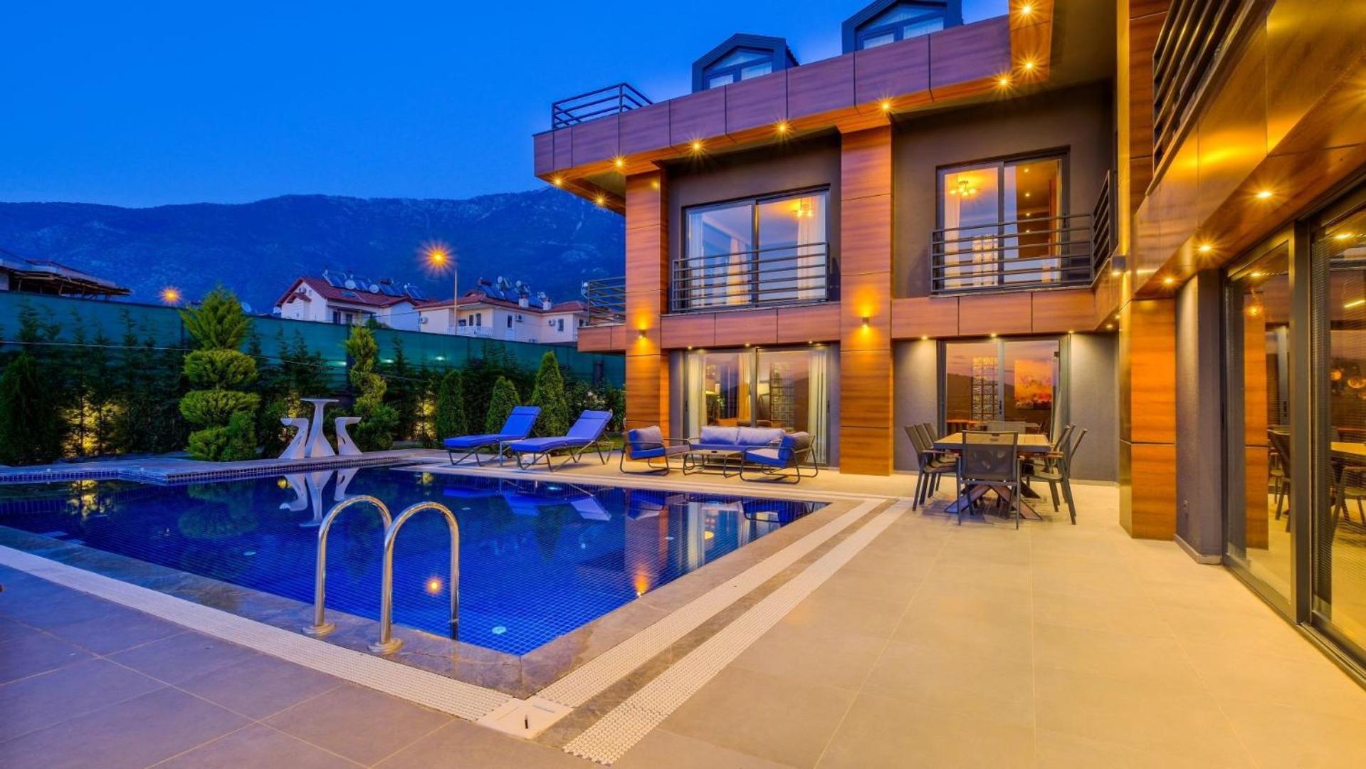 Oludeniz 4 Bedroom 4979 Villa Fethiye