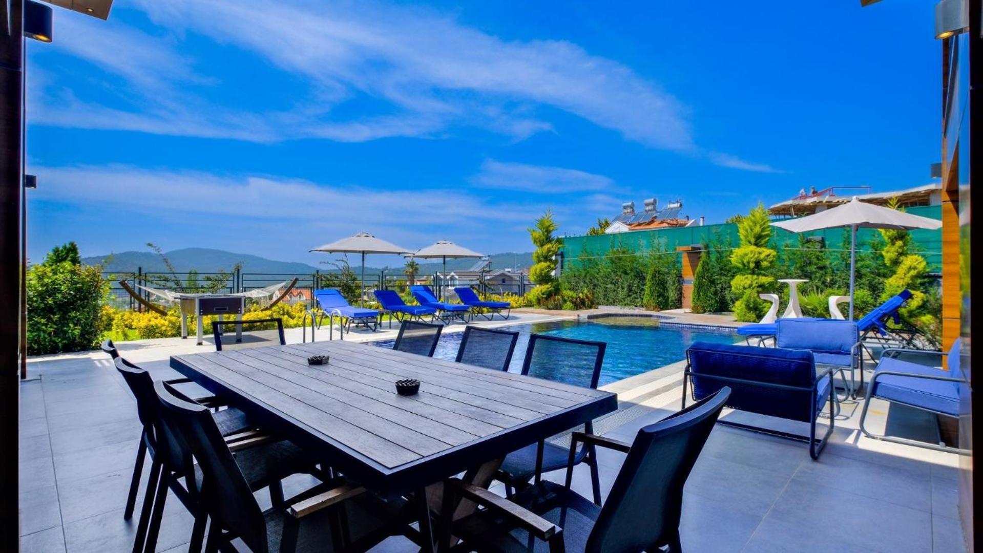 Villa Oludeniz 4 Bedroom 4979 *