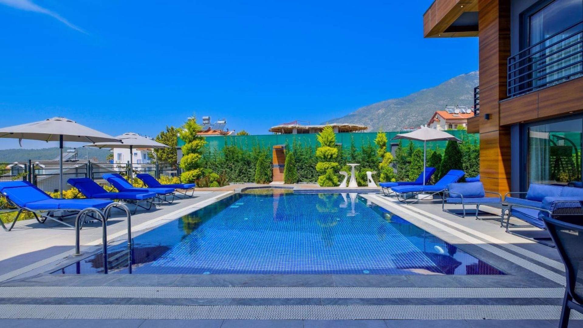 Villa Oludeniz 4 Bedroom 4979 *