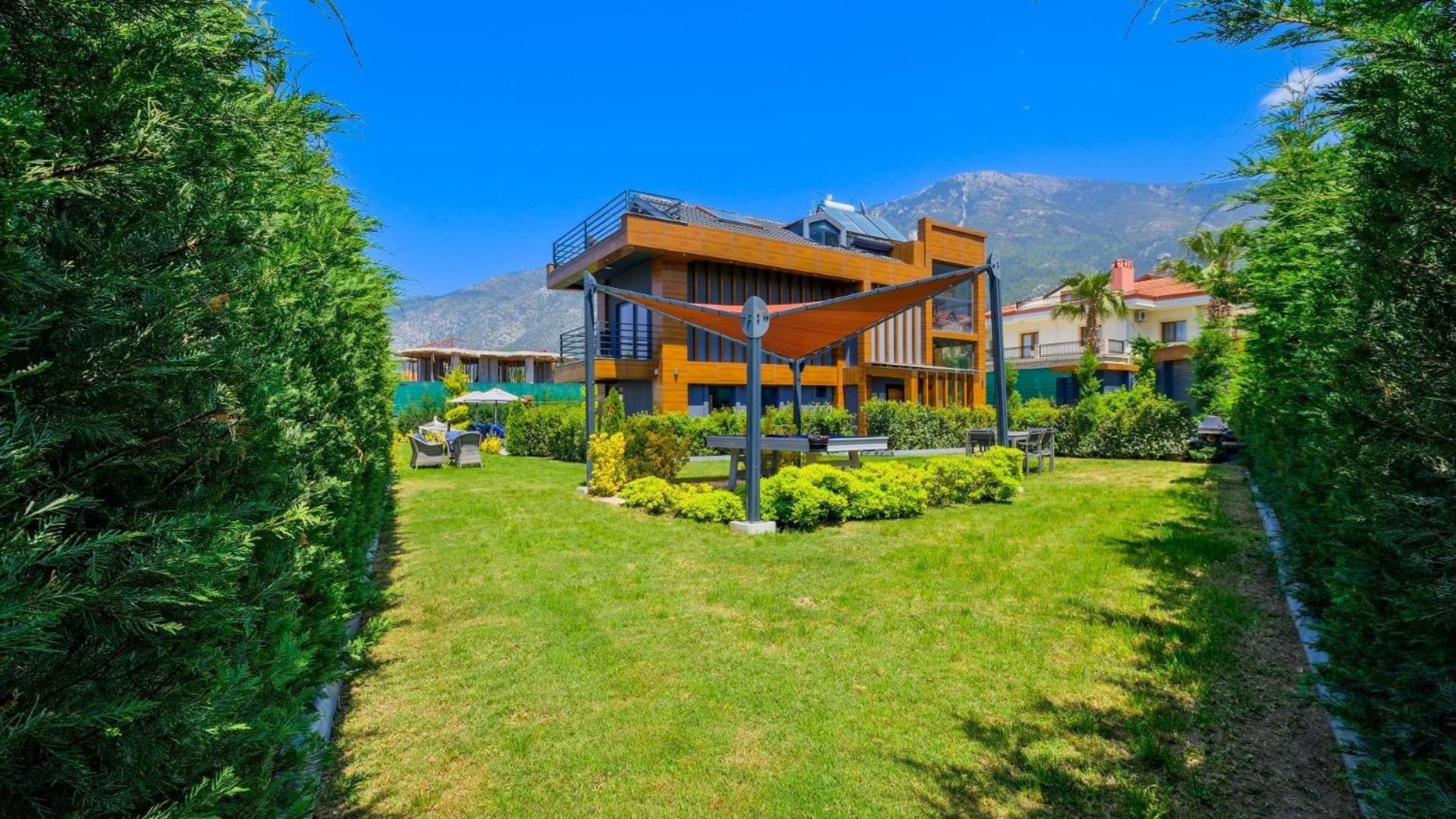 Oludeniz 4 Bedroom 4979 Villa *