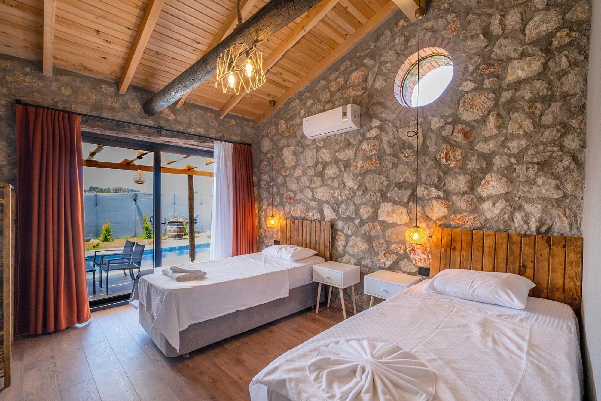 Villa West