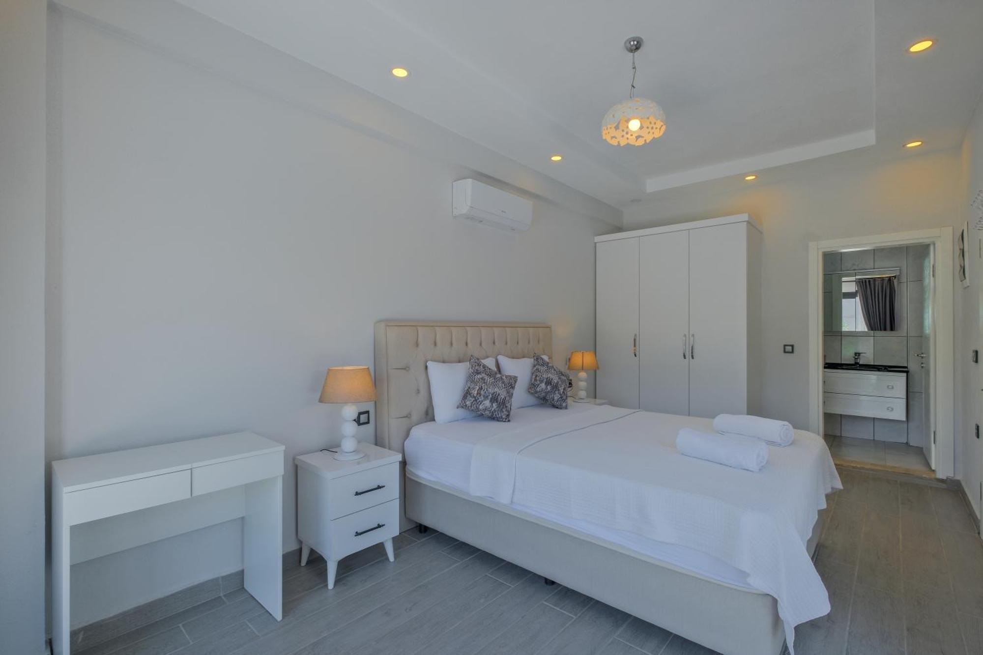 Mera-42 Aymera Villa *