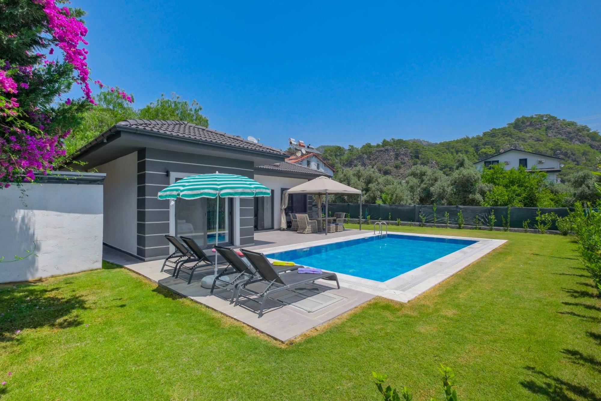 Mera-42 Aymera Villa *