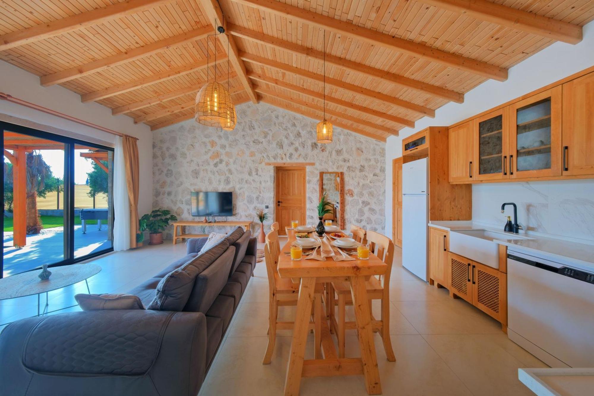 Villa Mono 1 *