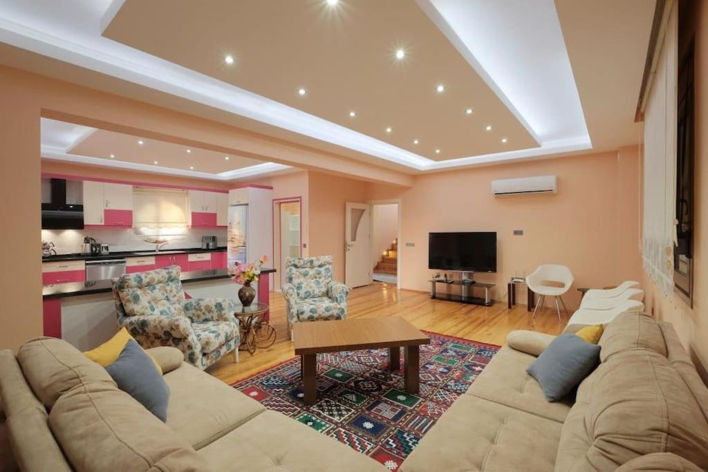 Villa Tuzlu Sistem Havuzlu Luks Fethiye