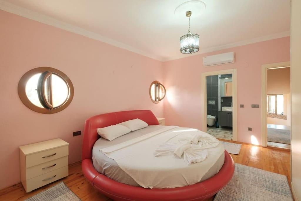 Villa Tuzlu Sistem Havuzlu Luks Fethiye