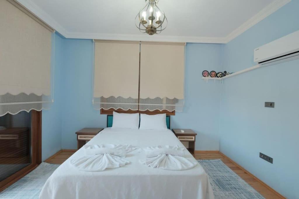 Tuzlu Sistem Havuzlu Luks Villa