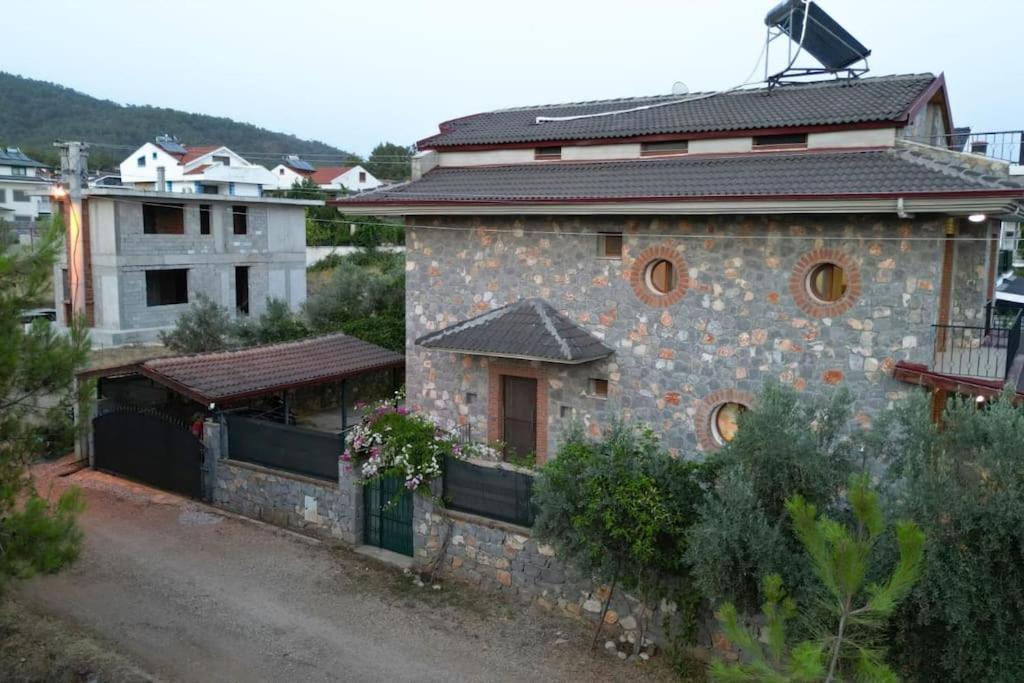 Villa Tuzlu Sistem Havuzlu Luks Fethiye