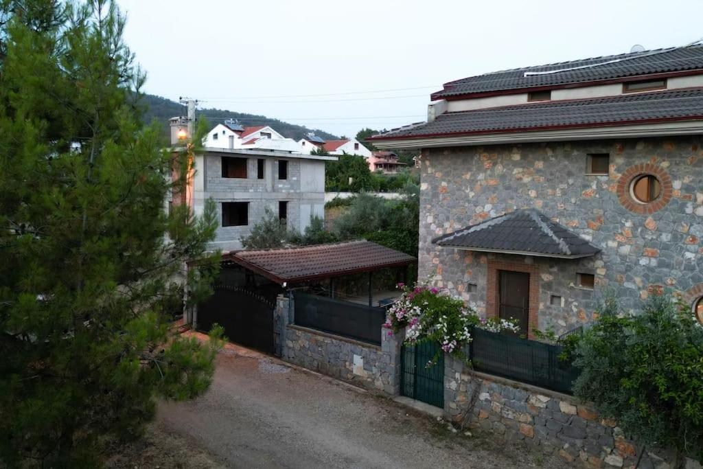 Villa Tuzlu Sistem Havuzlu Luks
