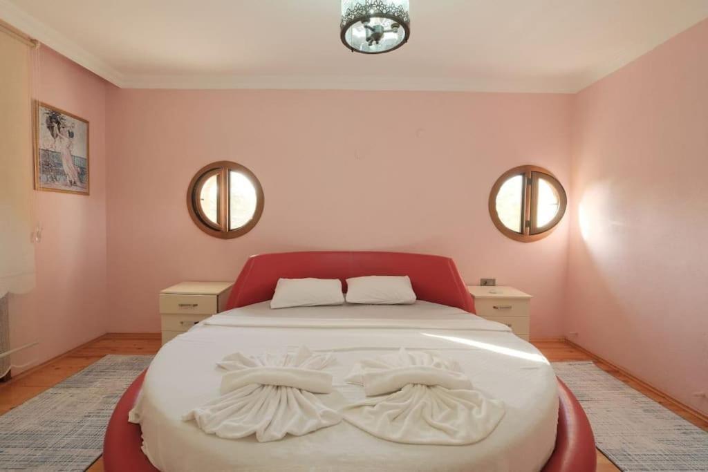 Tuzlu Sistem Havuzlu Luks Villa