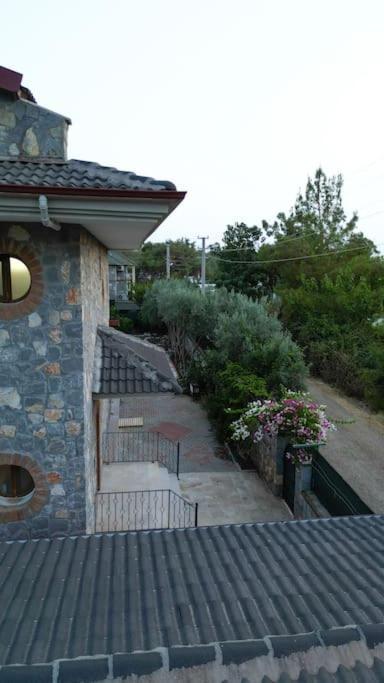 Tuzlu Sistem Havuzlu Luks Villa *