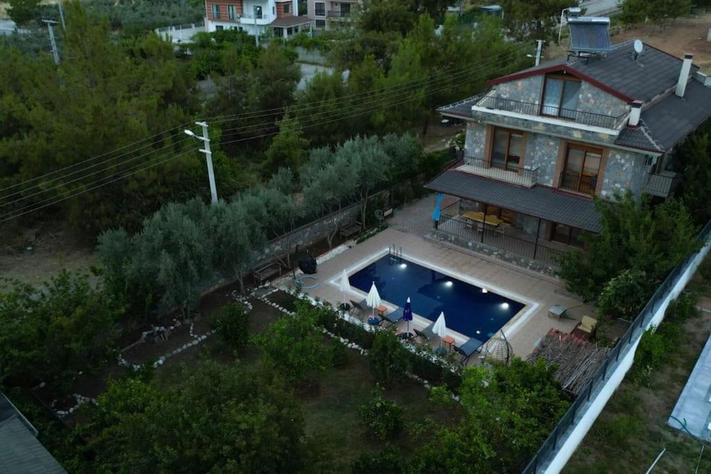 Tuzlu Sistem Havuzlu Luks Villa Fethiye