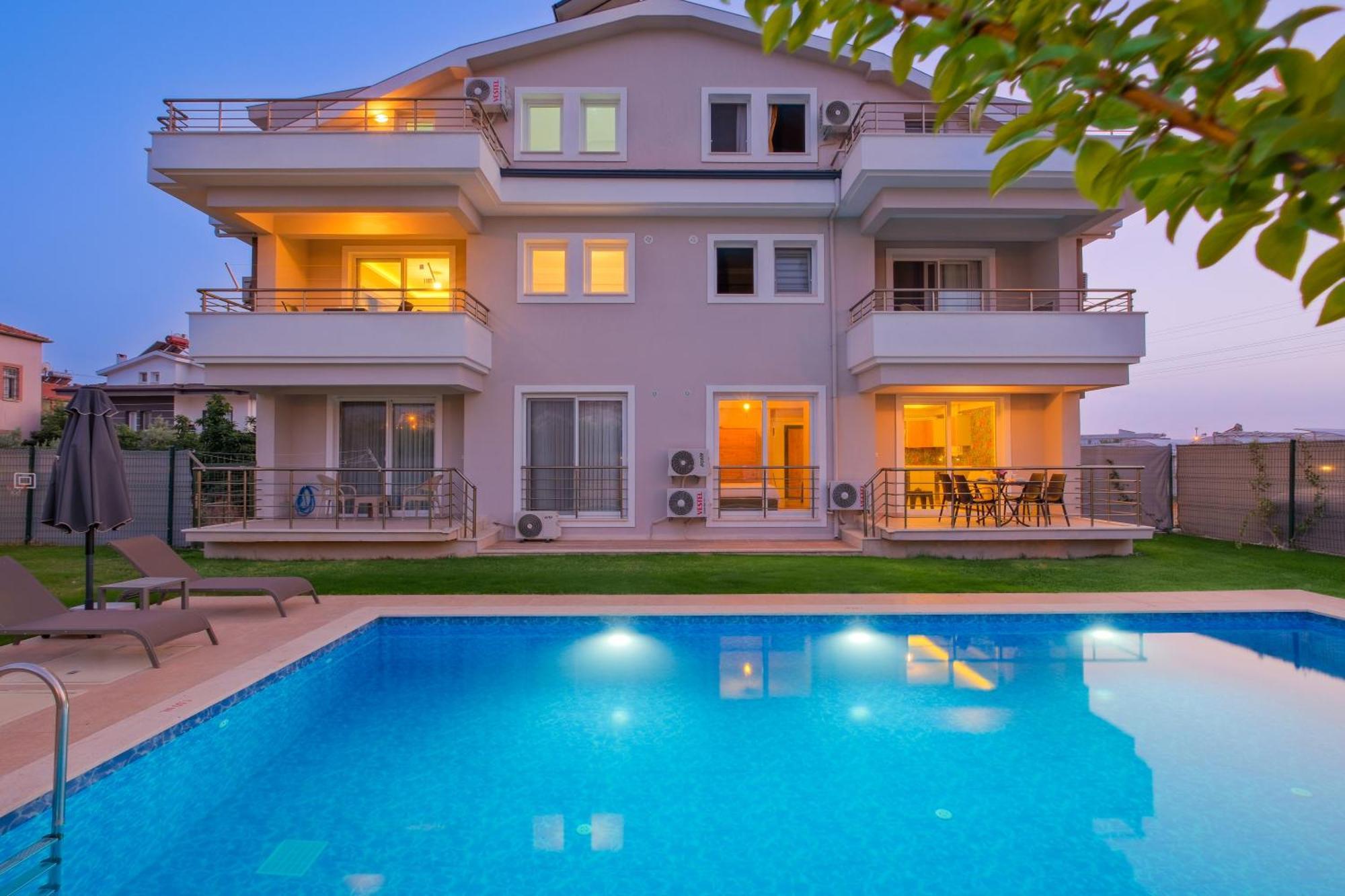 Apartment Pineapart-1 With Pool And Big Garden Fethiye