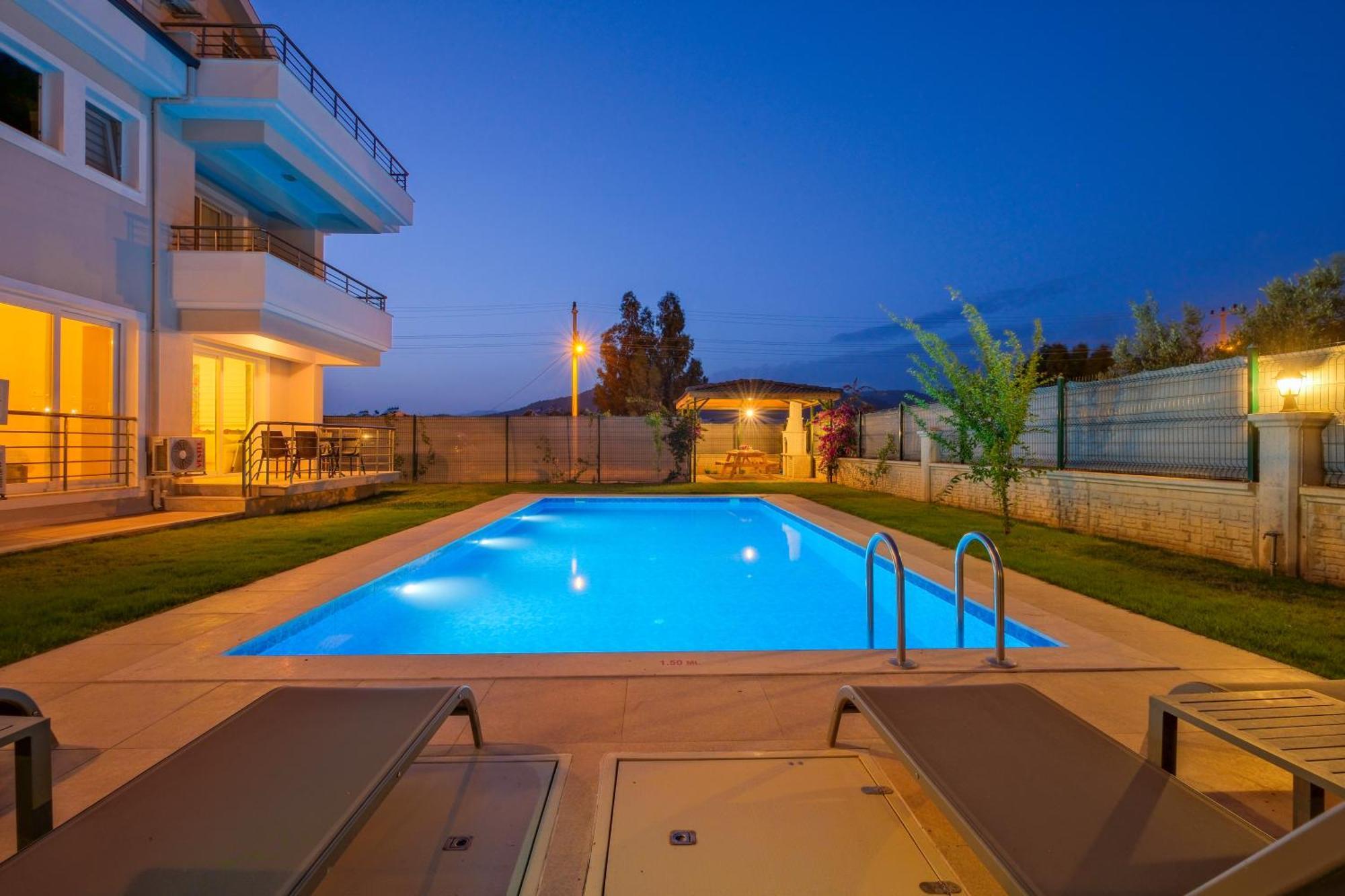 Pineapart-1 With Pool And Big Garden Apartment Fethiye