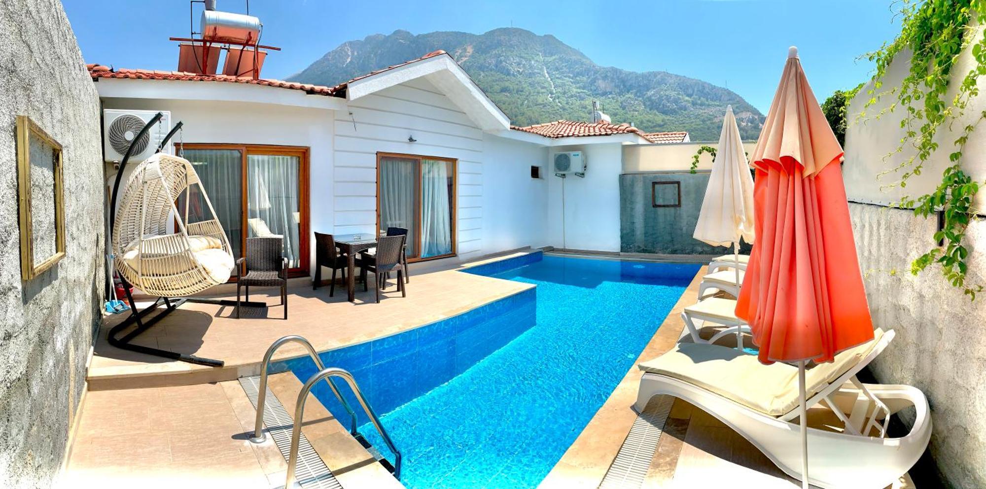 Villa Likya Akik 2+1 Villa, Oezel Havuzlu *