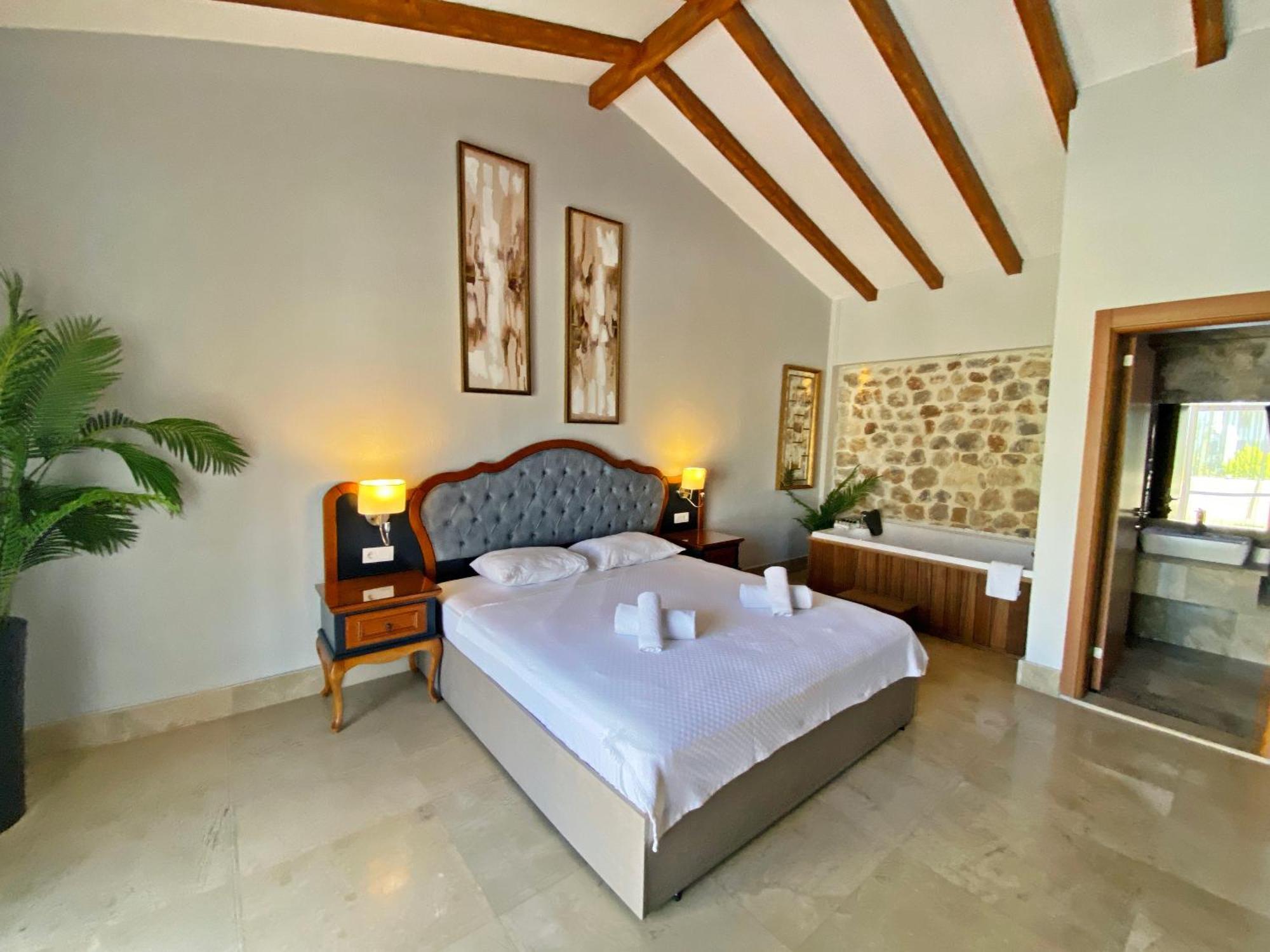 Tlos Dream 3+1 Villa, Oezel Havuzlu,