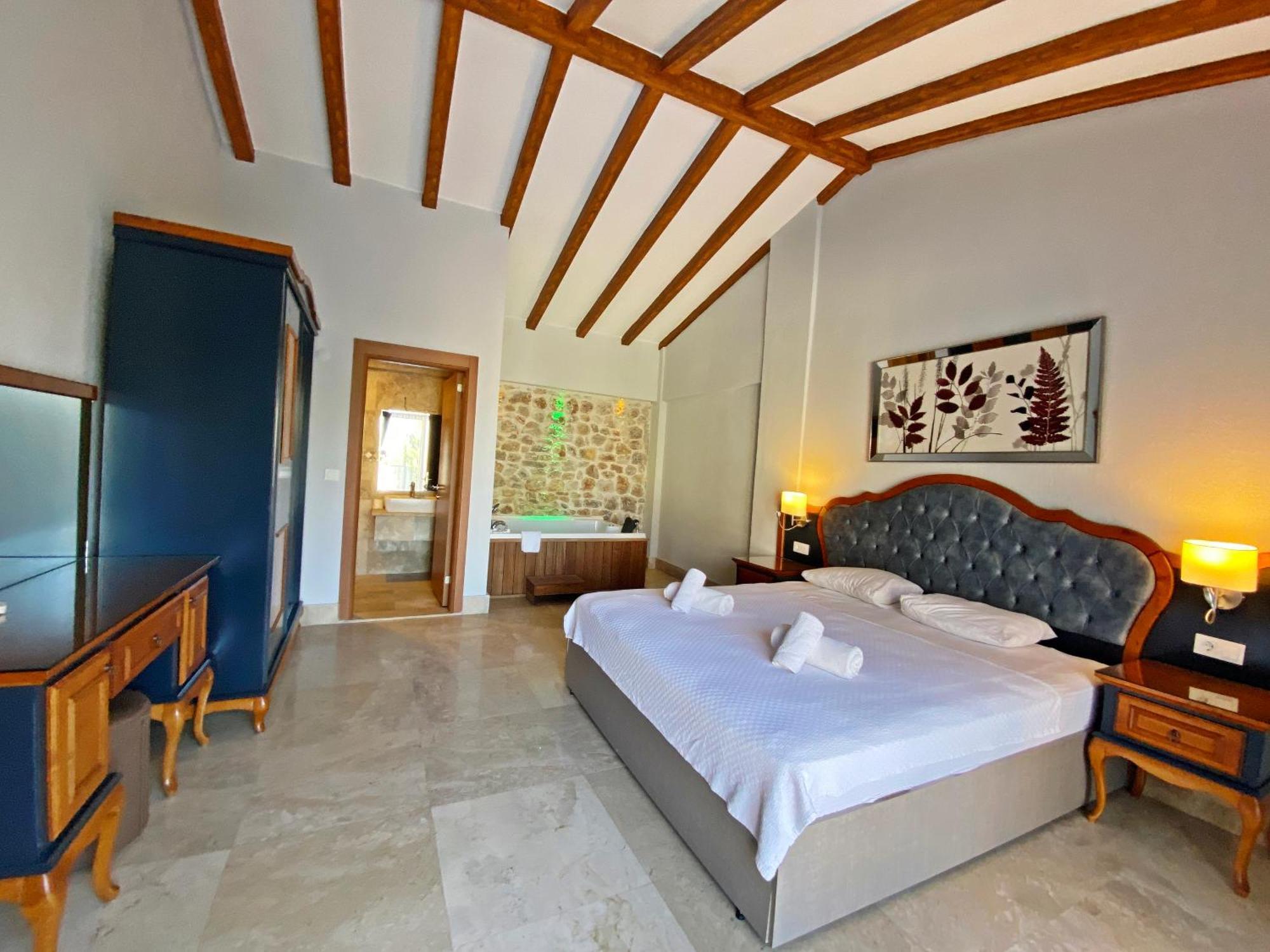 Tlos Yali 3+1 Villa, Oezel Havuzlu,