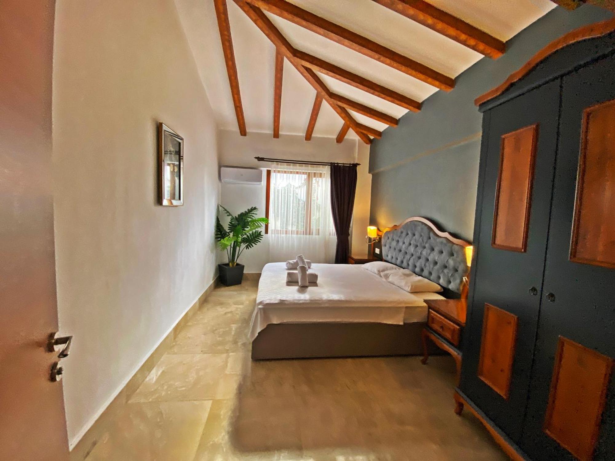 Patara Fiesta 3+1 Villa, Oezel Havuzlu, Villa