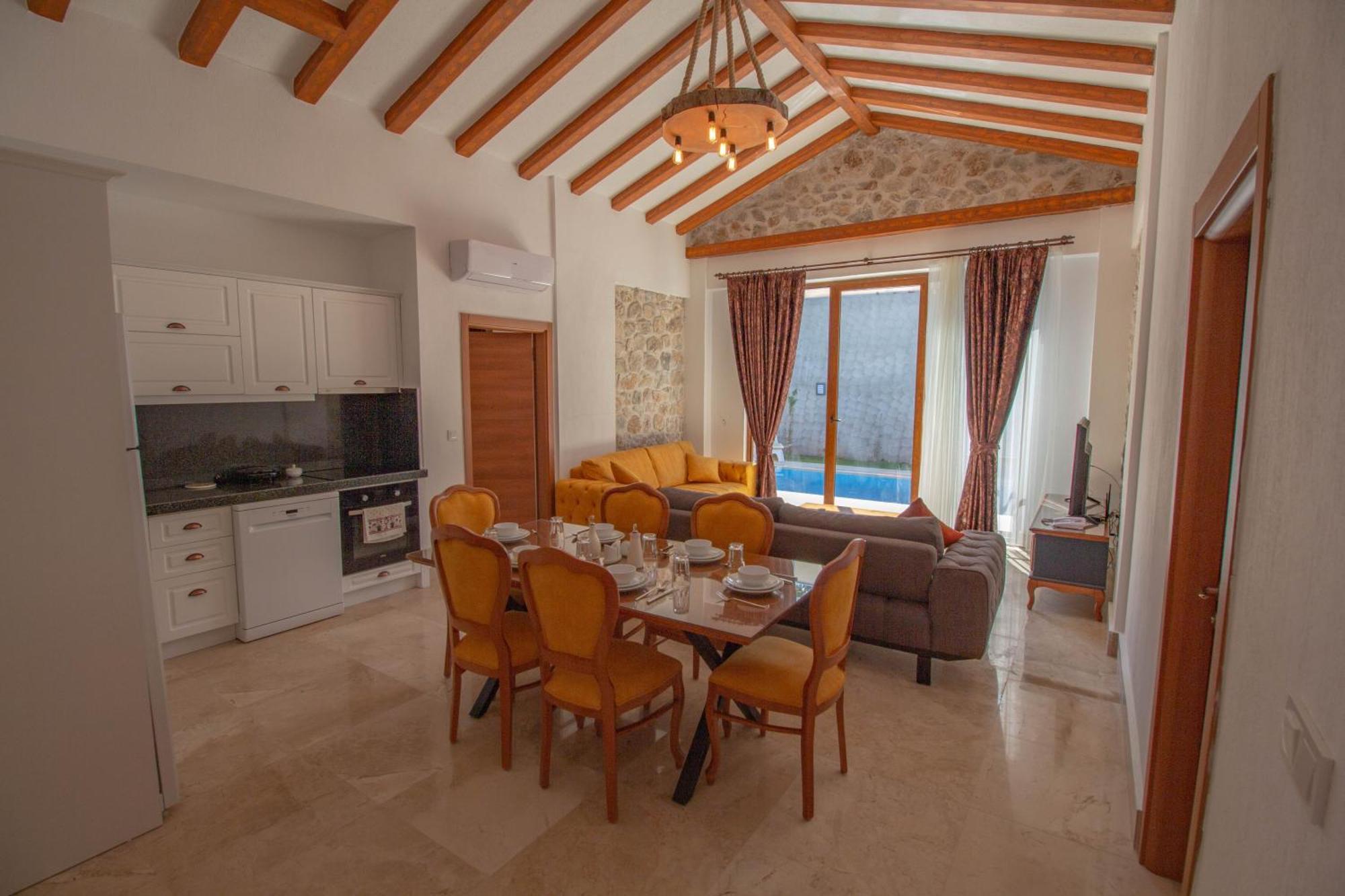 Patara Infinity 3+1 Villa, Oezel Havuzlu,