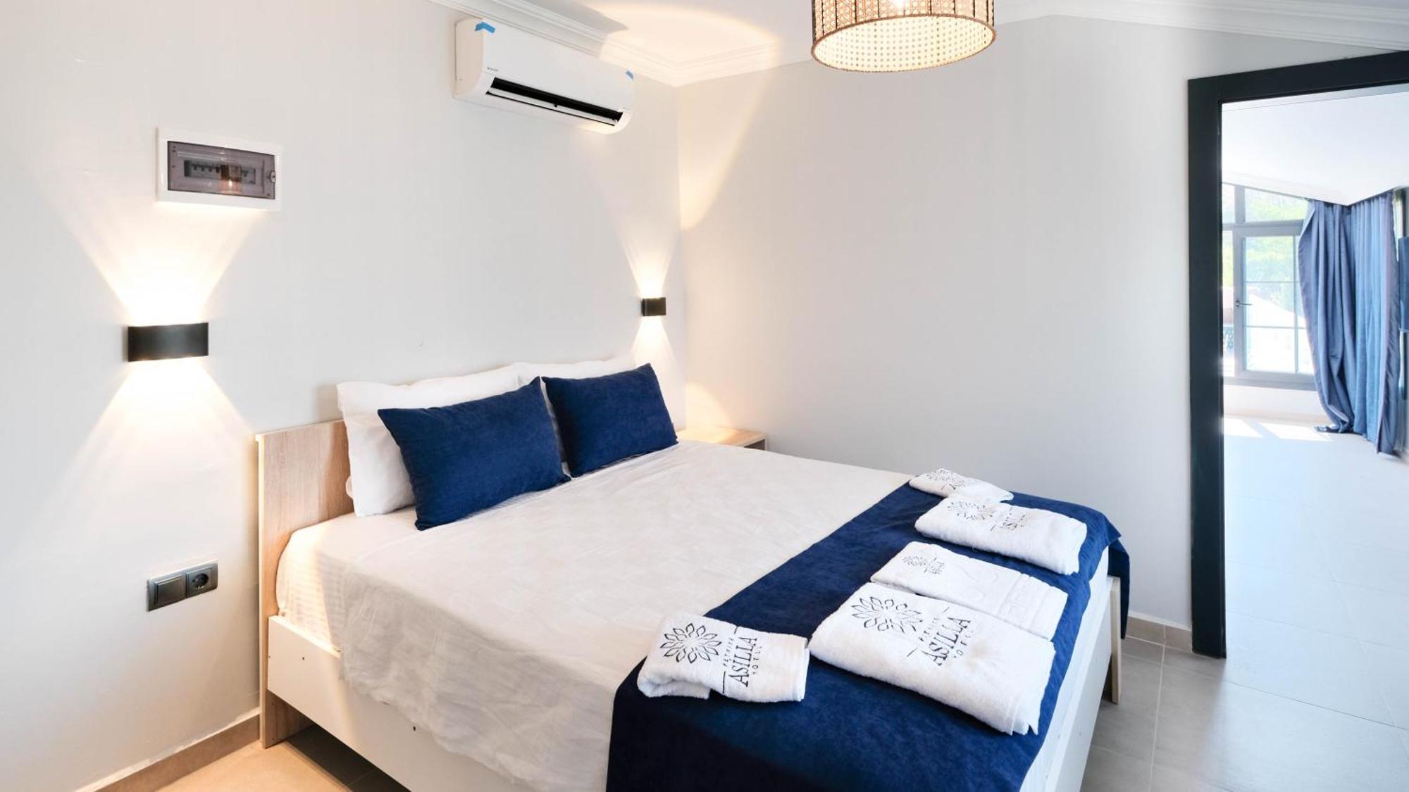 Asilla Hotel *