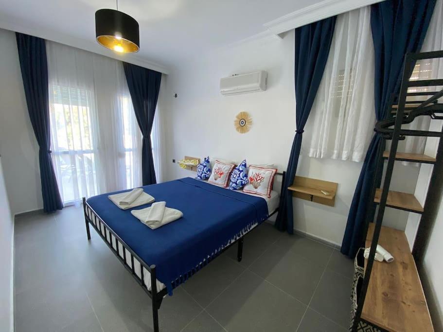 Large With Private Heated Outdoor Pool *