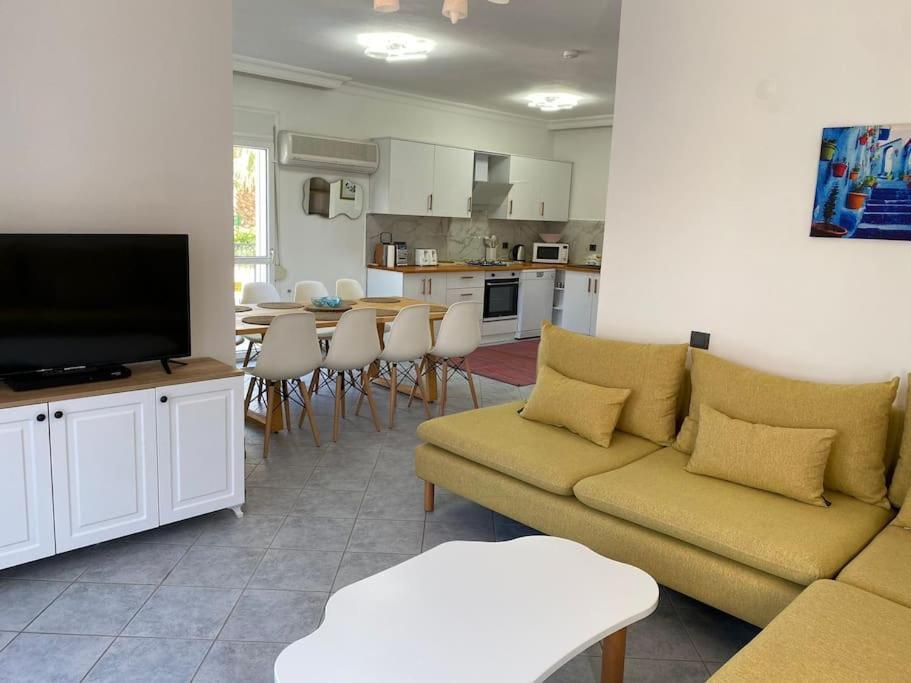 Large With Private Heated Outdoor Pool Villa