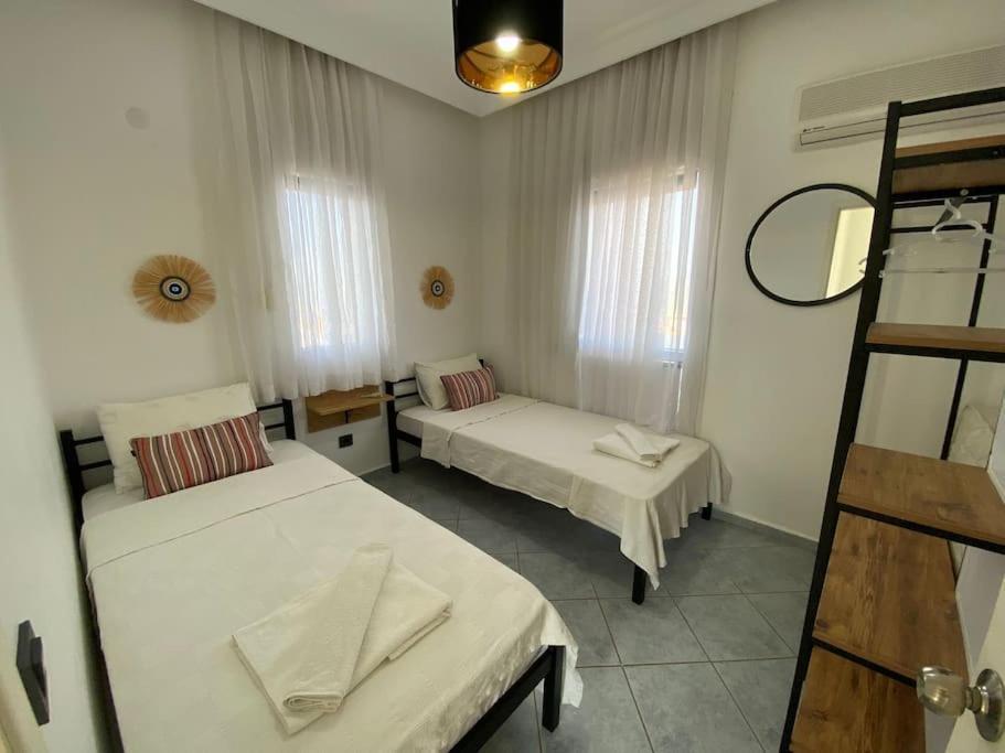 Large With Private Heated Outdoor Pool *