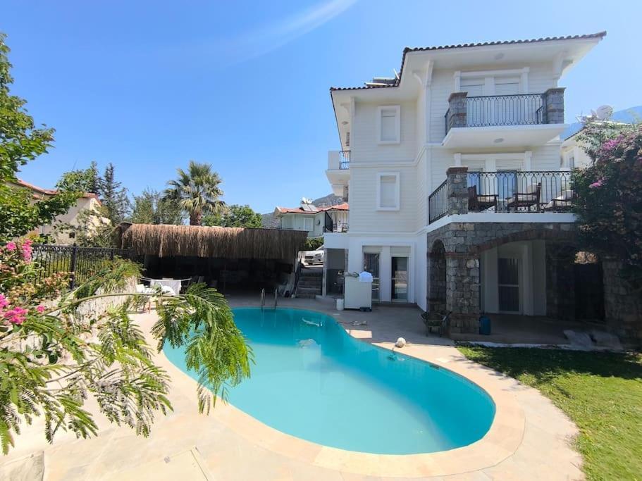 Large With Private Heated Outdoor Pool