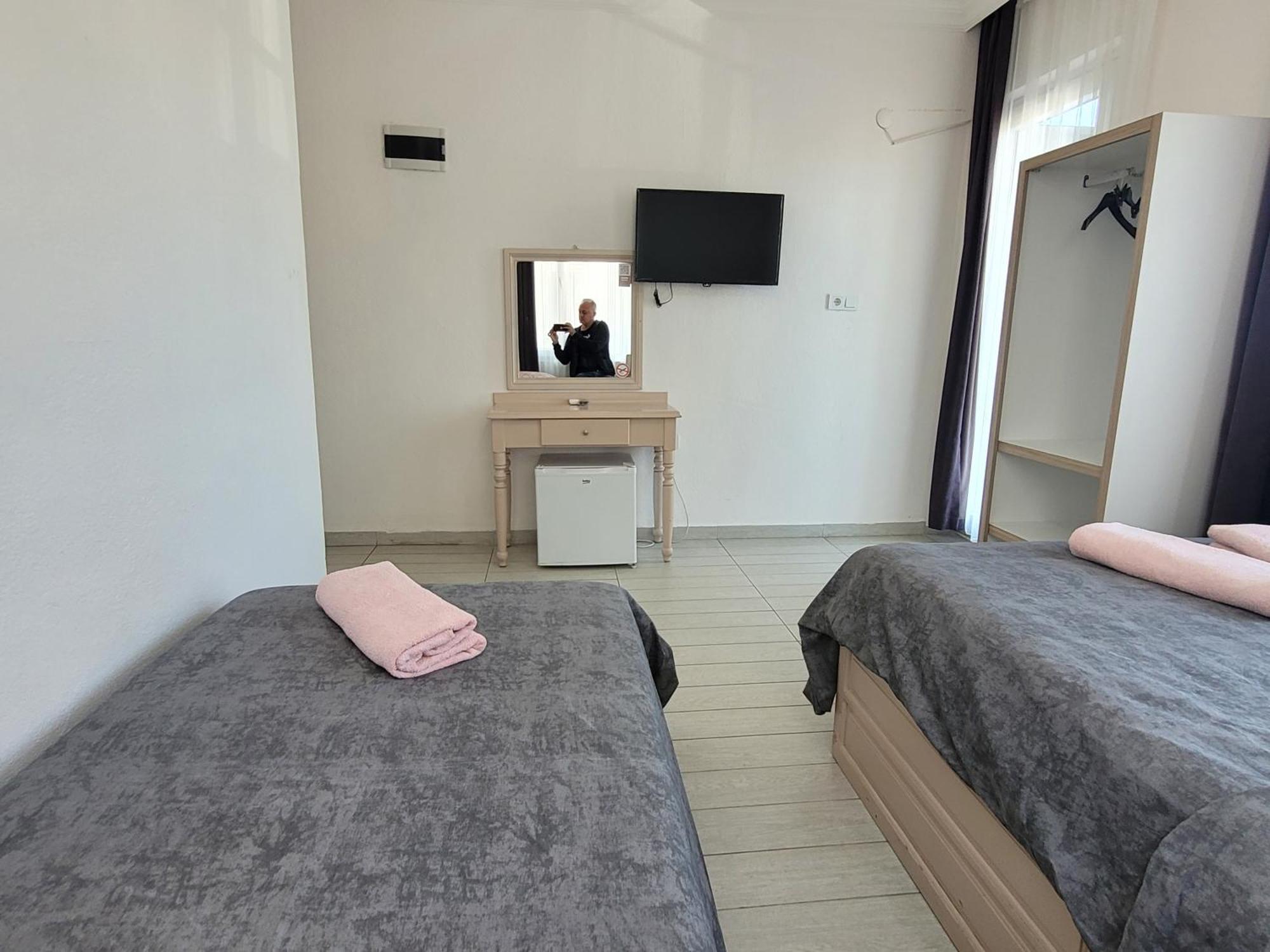 Cetin Hostel *